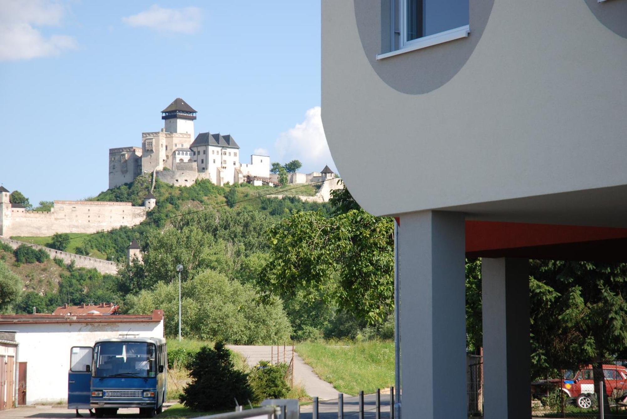 Penzion Royal Trenčín Exterior foto